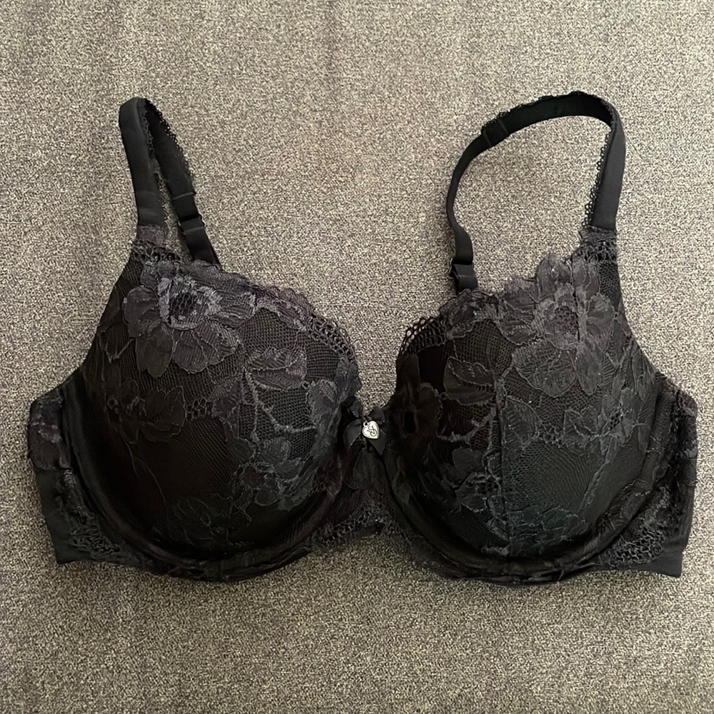 NWOT Victoria’s Secret Body by Victoria Lined Demi